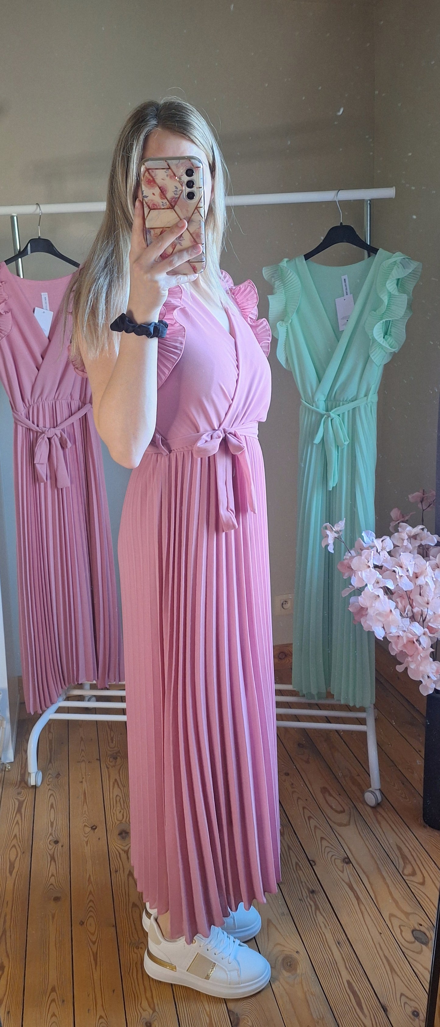 Plissé Ruffle Dress - Lang