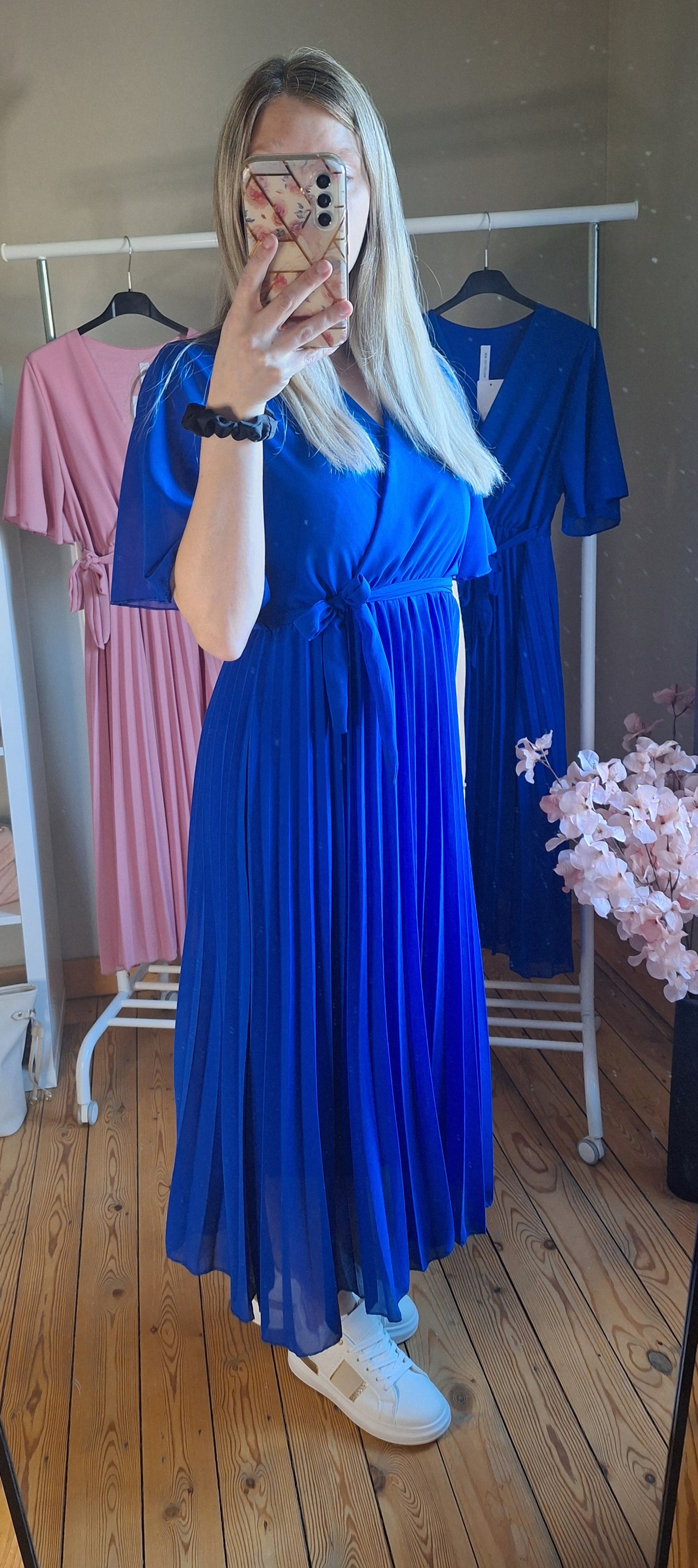 Plissé Crossover Dress - Lang