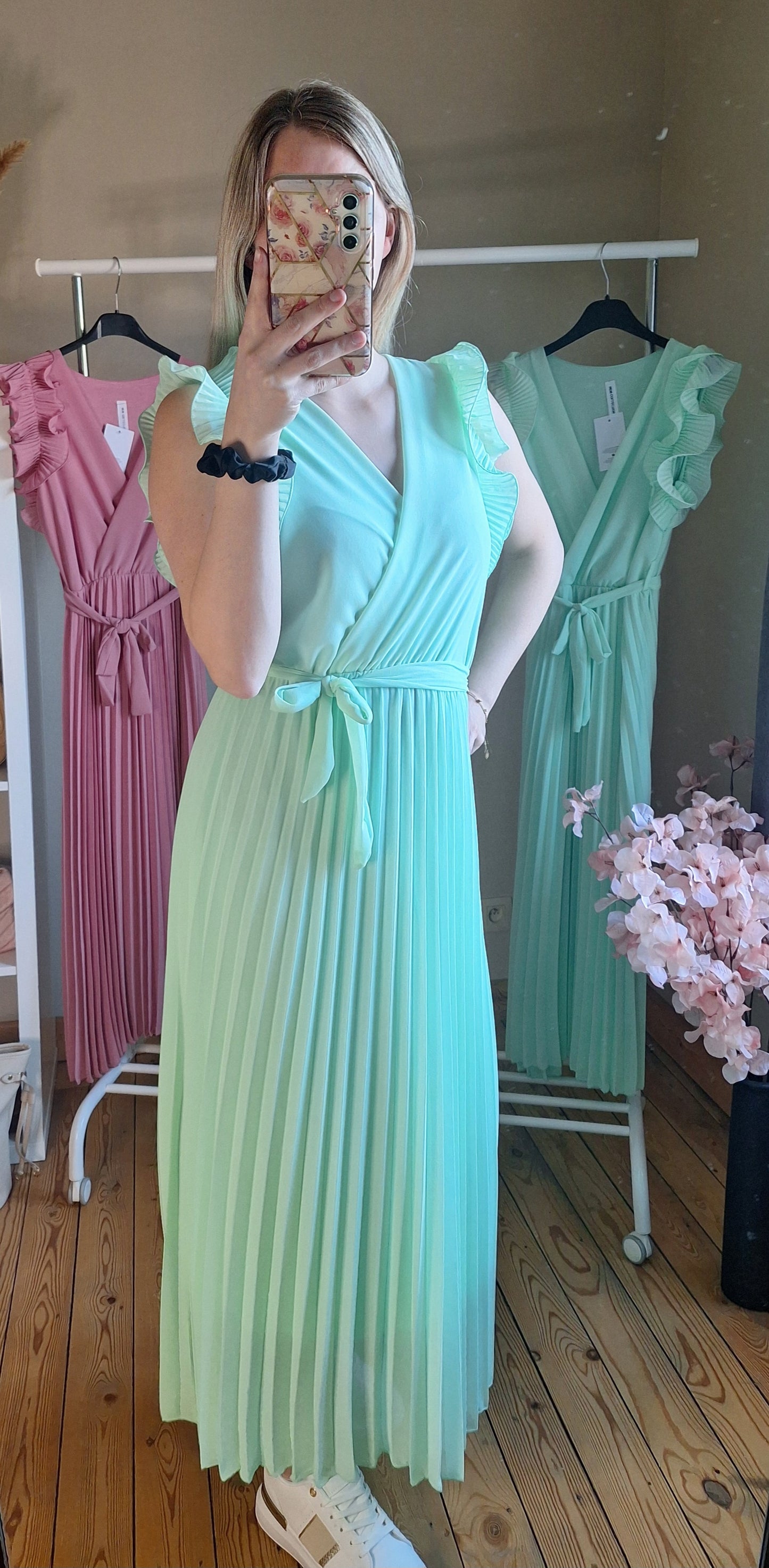 Plissé Ruffle Dress - Lang