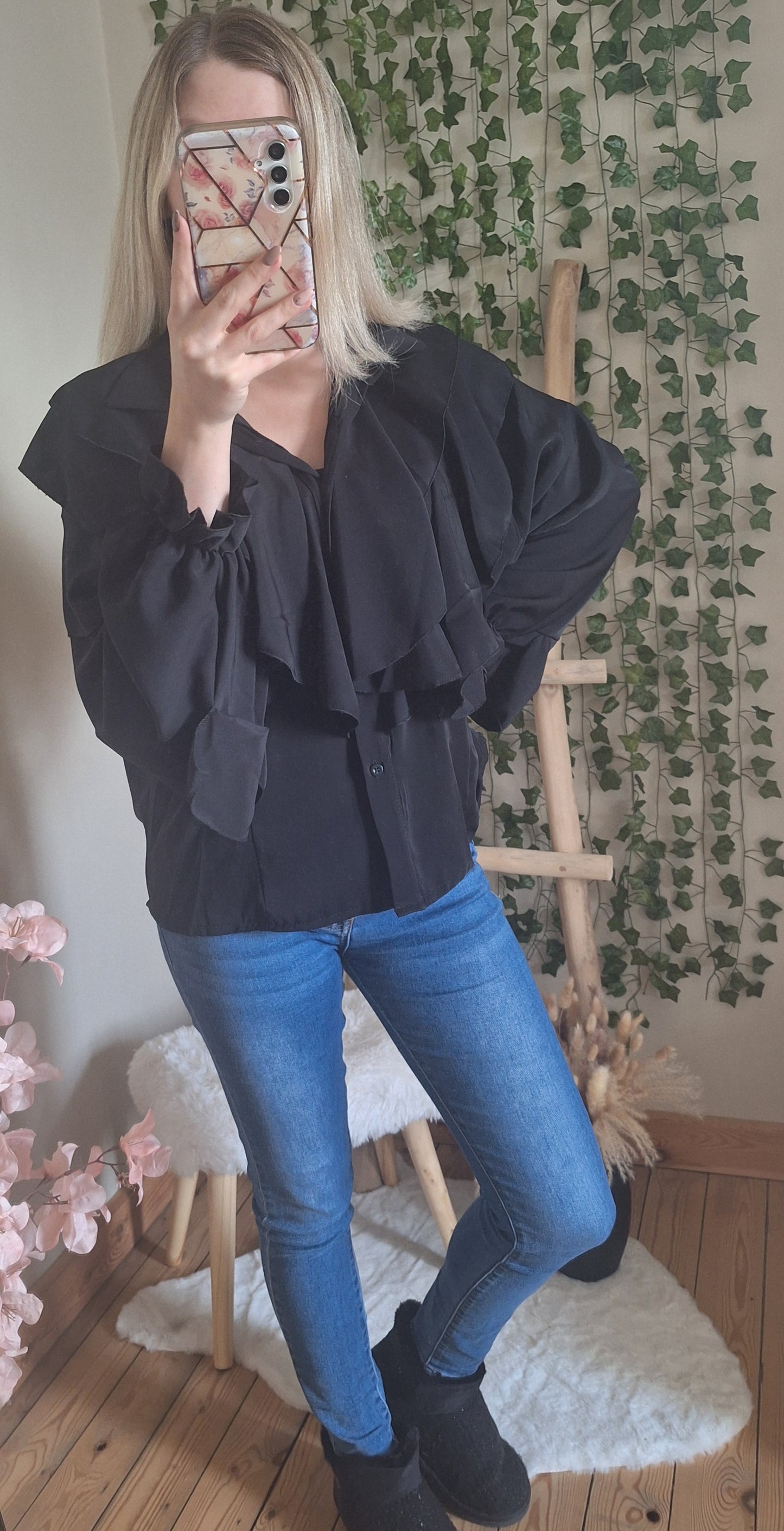 Chiara Ruffle Blouse | Zwart